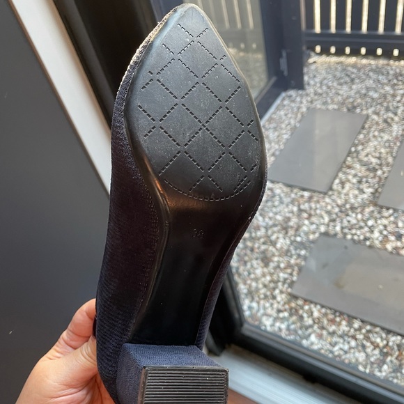 Ladies Navy Blue Midi leather Heel size 38 - Picture 6 of 6